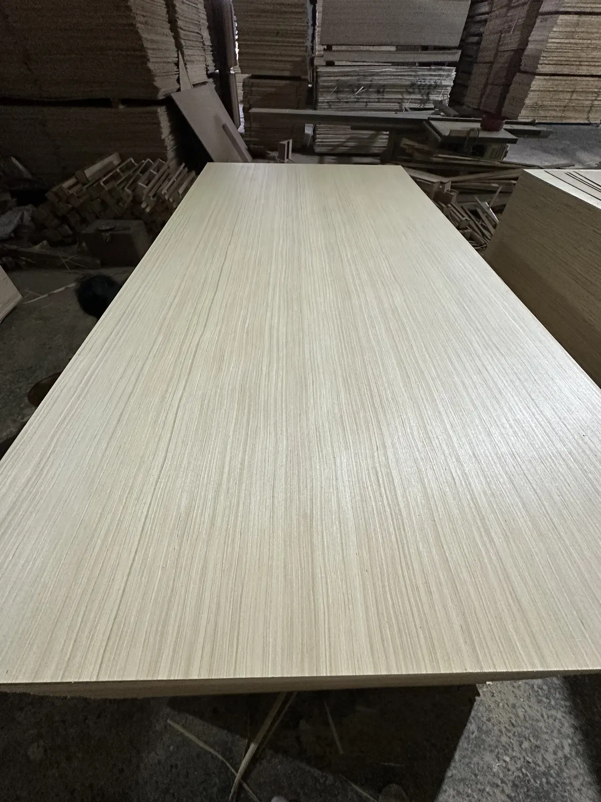 Engineered veneer plywood