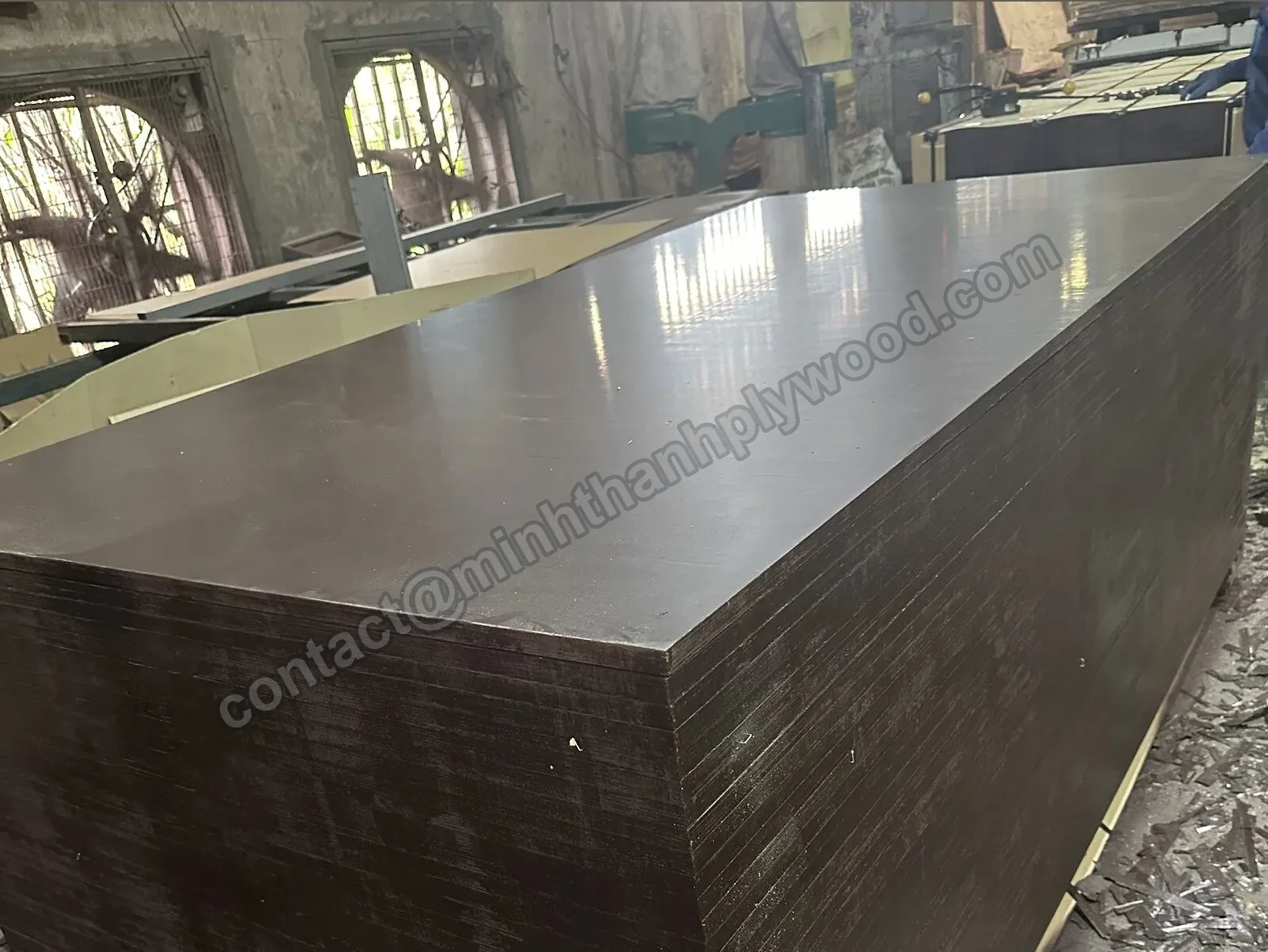 Painted edges on a stack of film-faced panels
